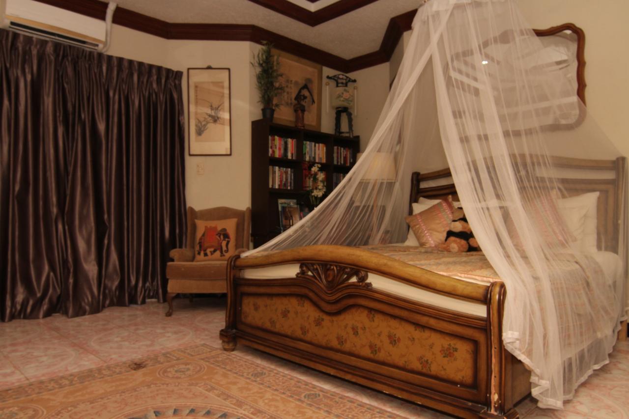 The Wilsons' Shangrila Bed and Breakfast Dumaguete City Exterior foto