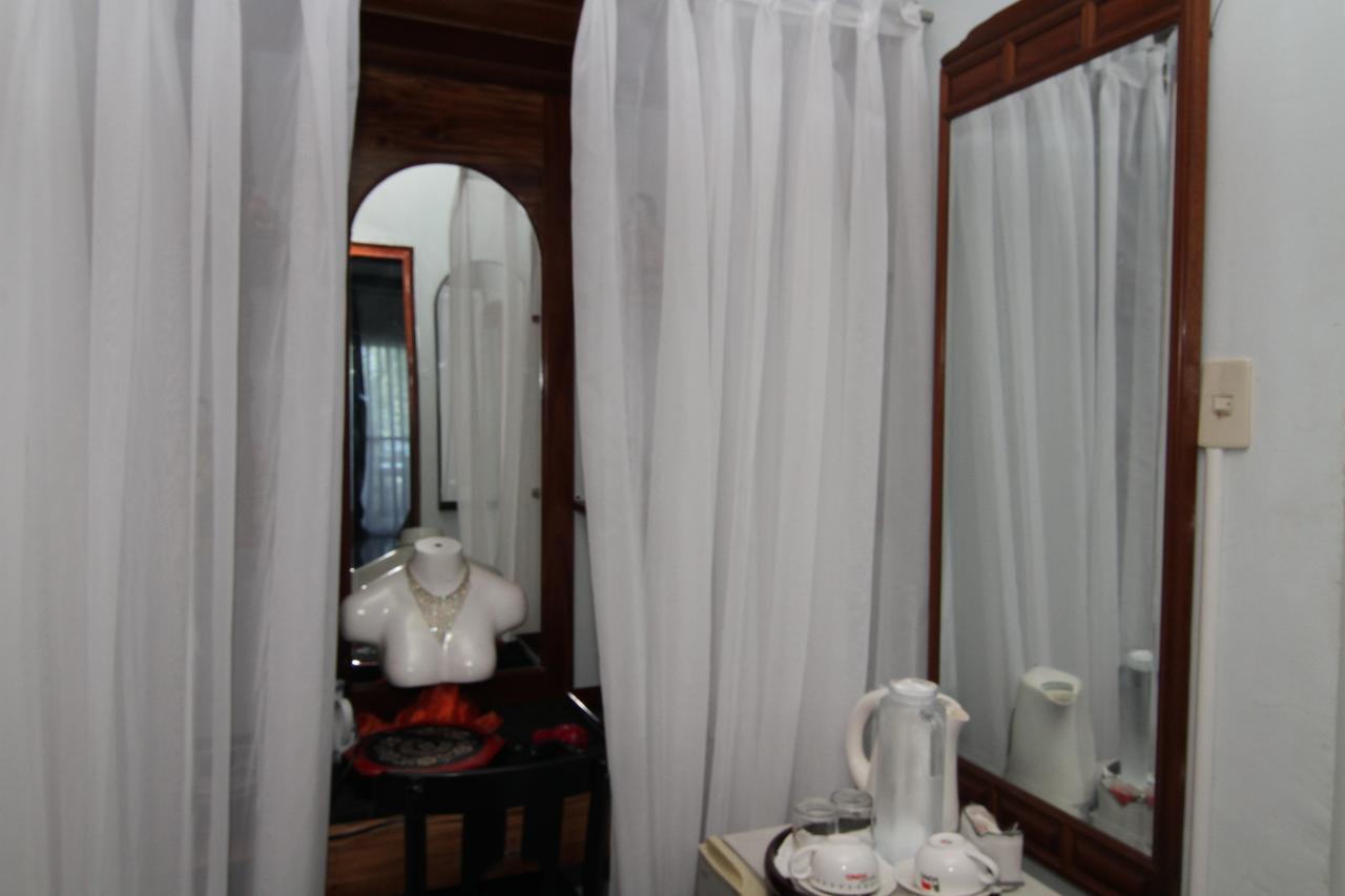The Wilsons' Shangrila Bed and Breakfast Dumaguete City Exterior foto